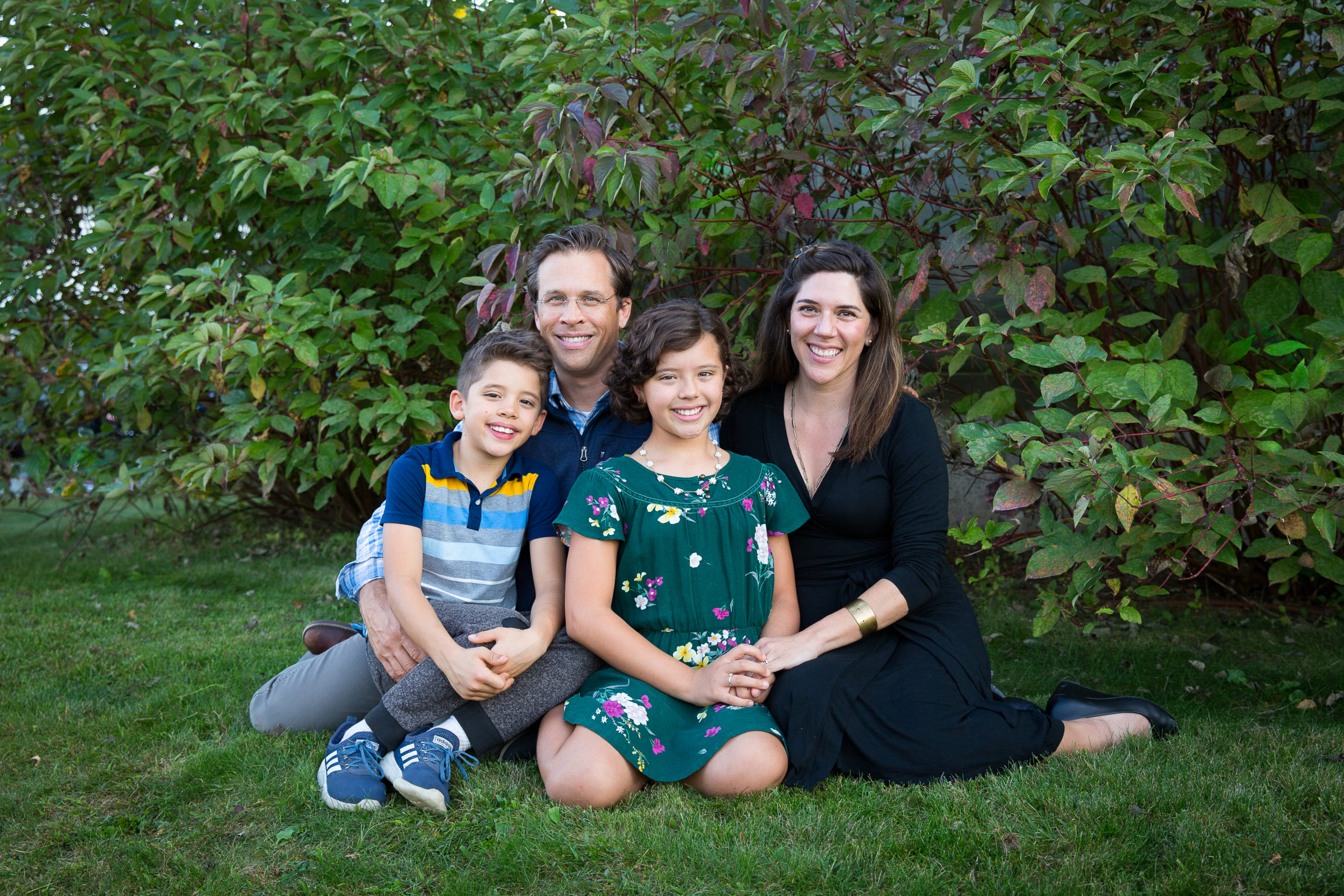 Portrait of Melisa Tintocalis, Chris Gauthier and family.